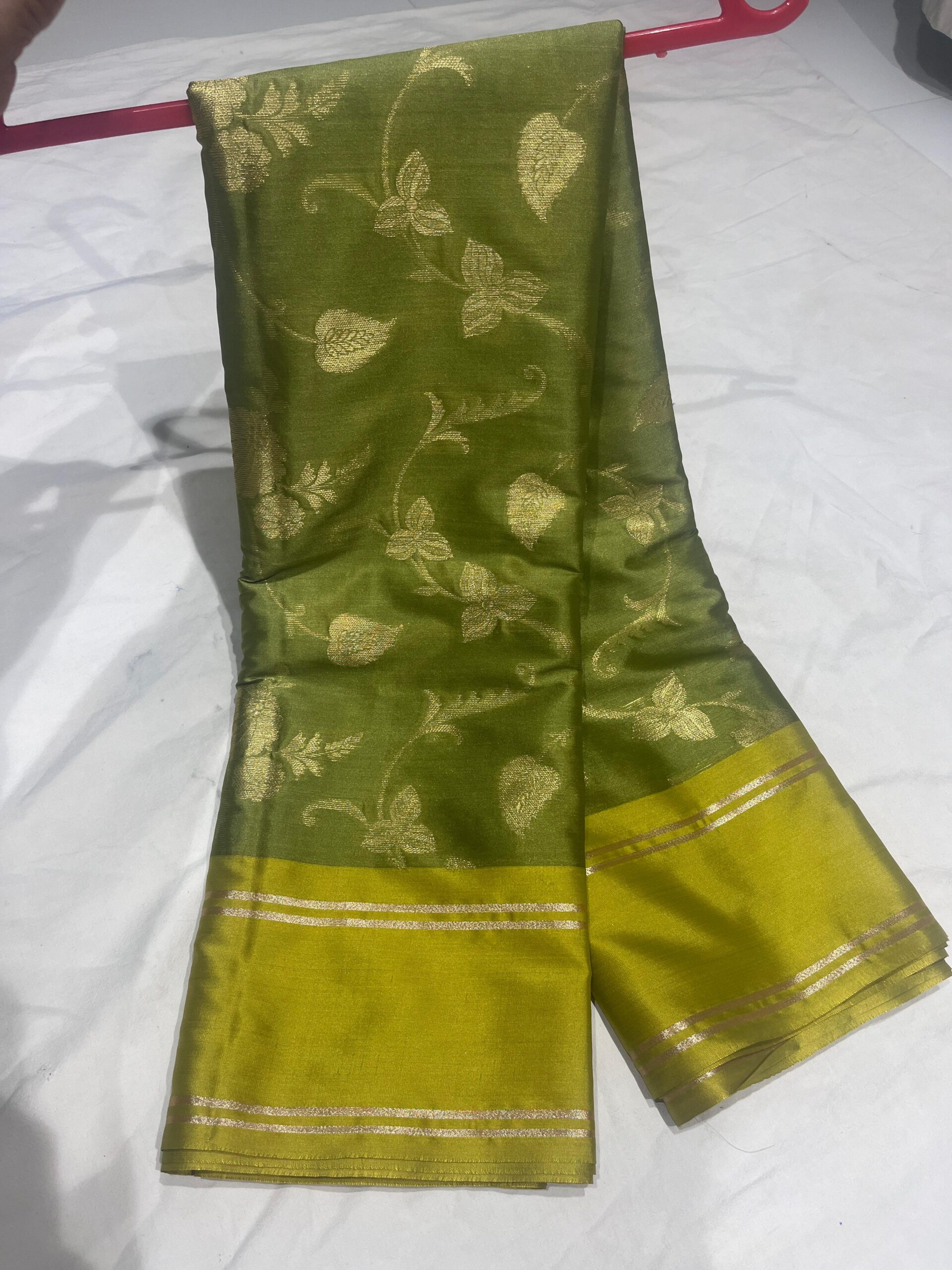 WhatsApp Image 2025-11-08 at 14.55.20 Banarasi Velvet Silk Saree – Green Colour