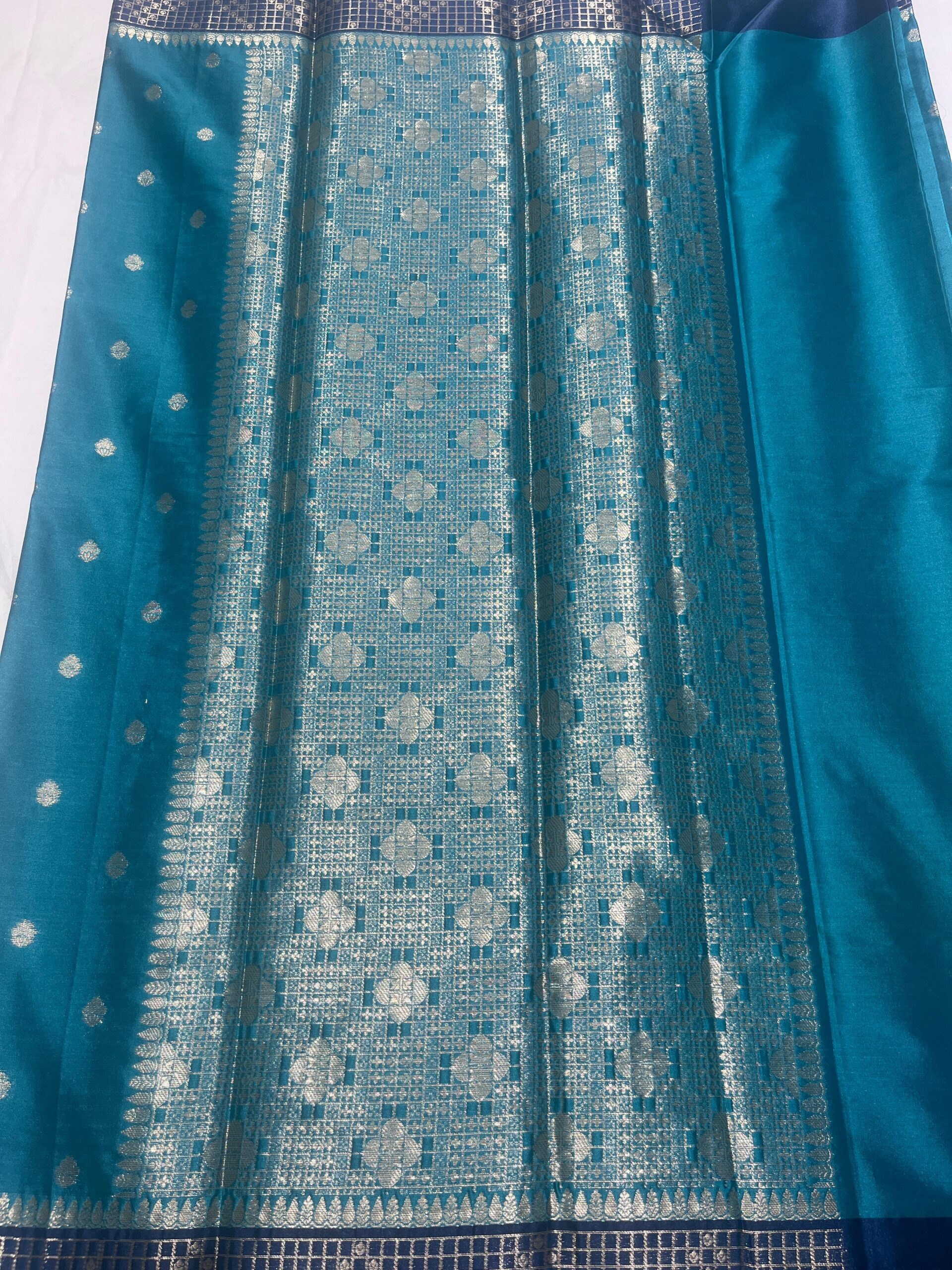 WhatsApp Image 2025-11-08 at 17.59.59 (2)