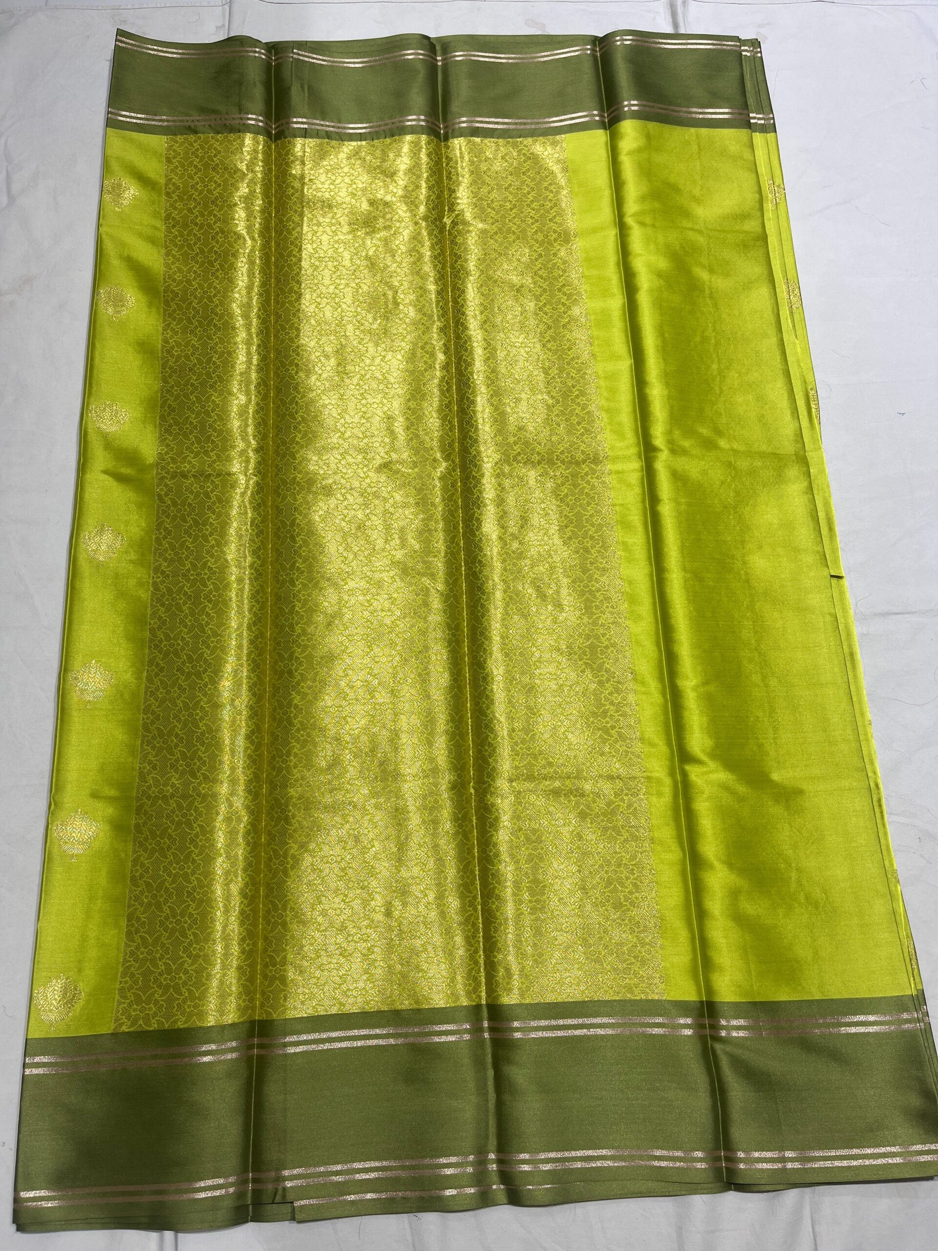 WhatsApp Image 2025-11-10 at 15.28.26 (1) Banarasi Velvet Silk Saree — Pista Green with Mehndi Border