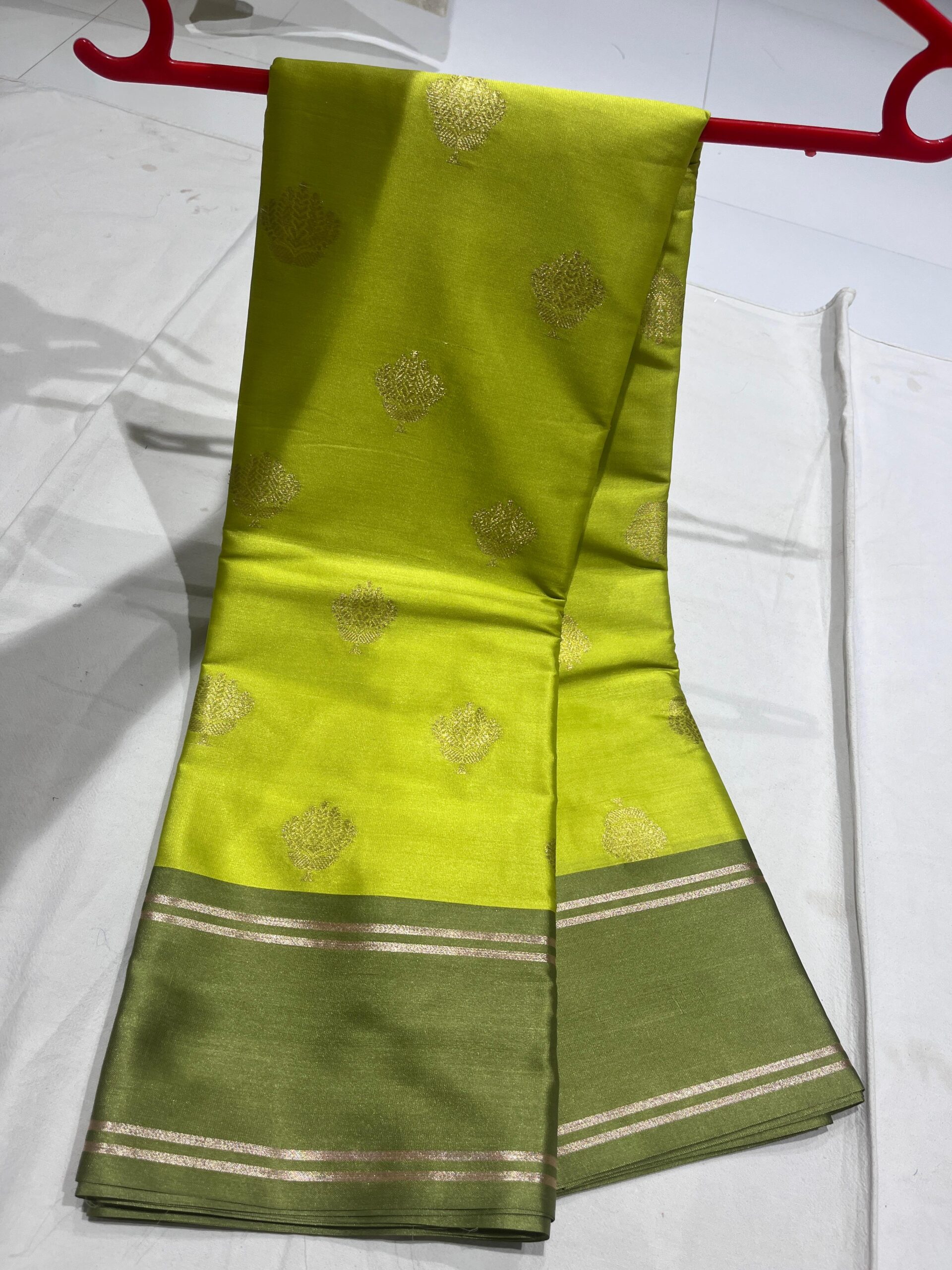 WhatsApp Image 2025-11-10 at 15.28.27 Banarasi Velvet Silk Saree — Pista Green with Mehndi Border