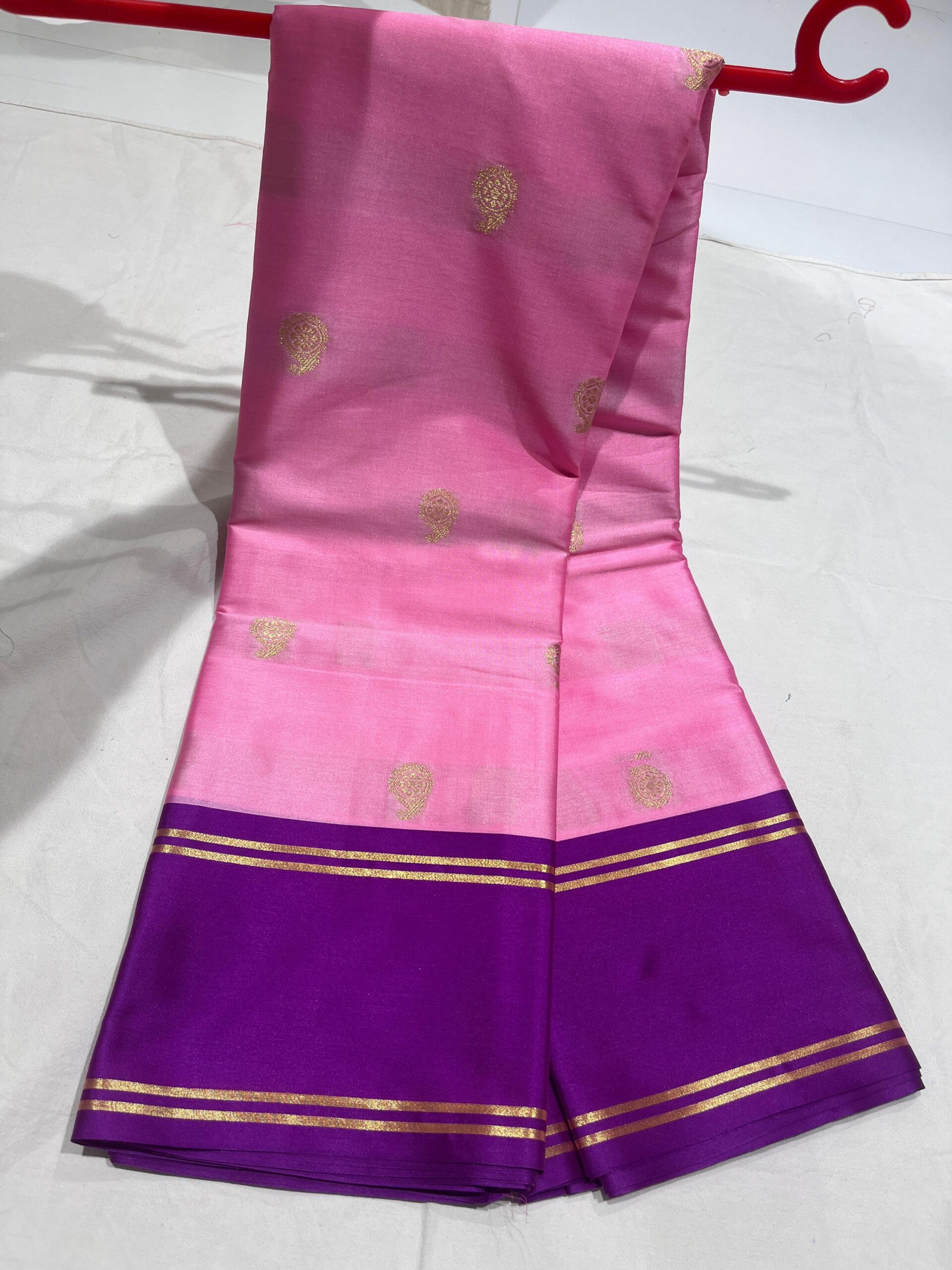 WhatsApp Image 2025-11-11 at 14.03.43 Banarasi Velvet Silk Saree — Pink | Bentex Border & Rich Zari Pallu