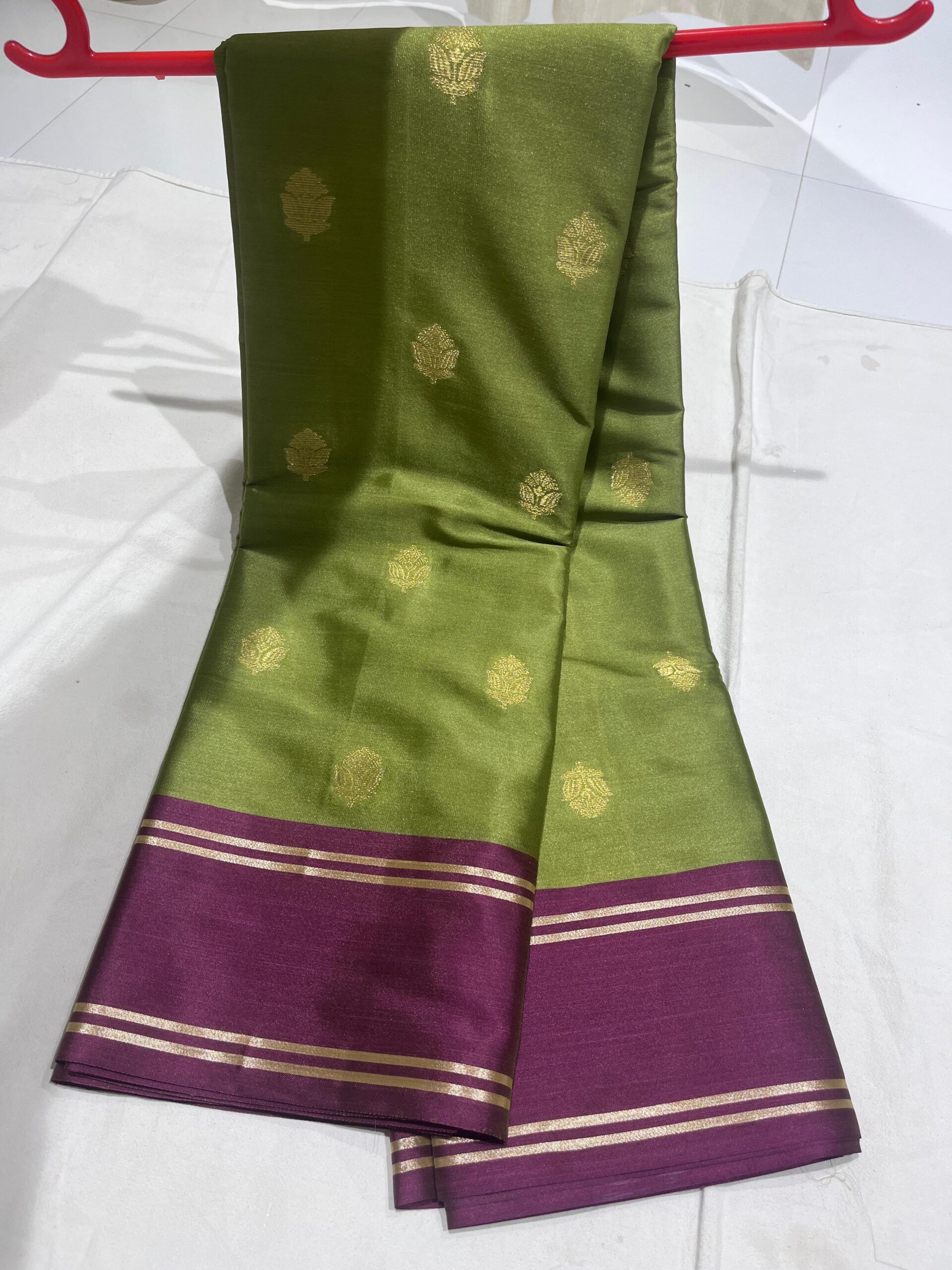 WhatsApp Image 2025-11-11 at 14.18.17 Banarasi Velvet Silk Saree — Mehndi Color | Bentex Border & Rich Zari Pallu