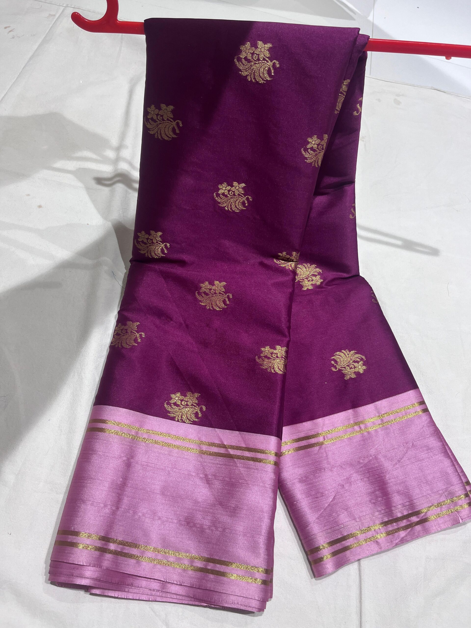 WhatsApp Image 2025-11-11 at 17.01.20 (2) Banarasi Velvet Silk Saree — Garnet Color | Bentex Border & Rich Zari Pallu