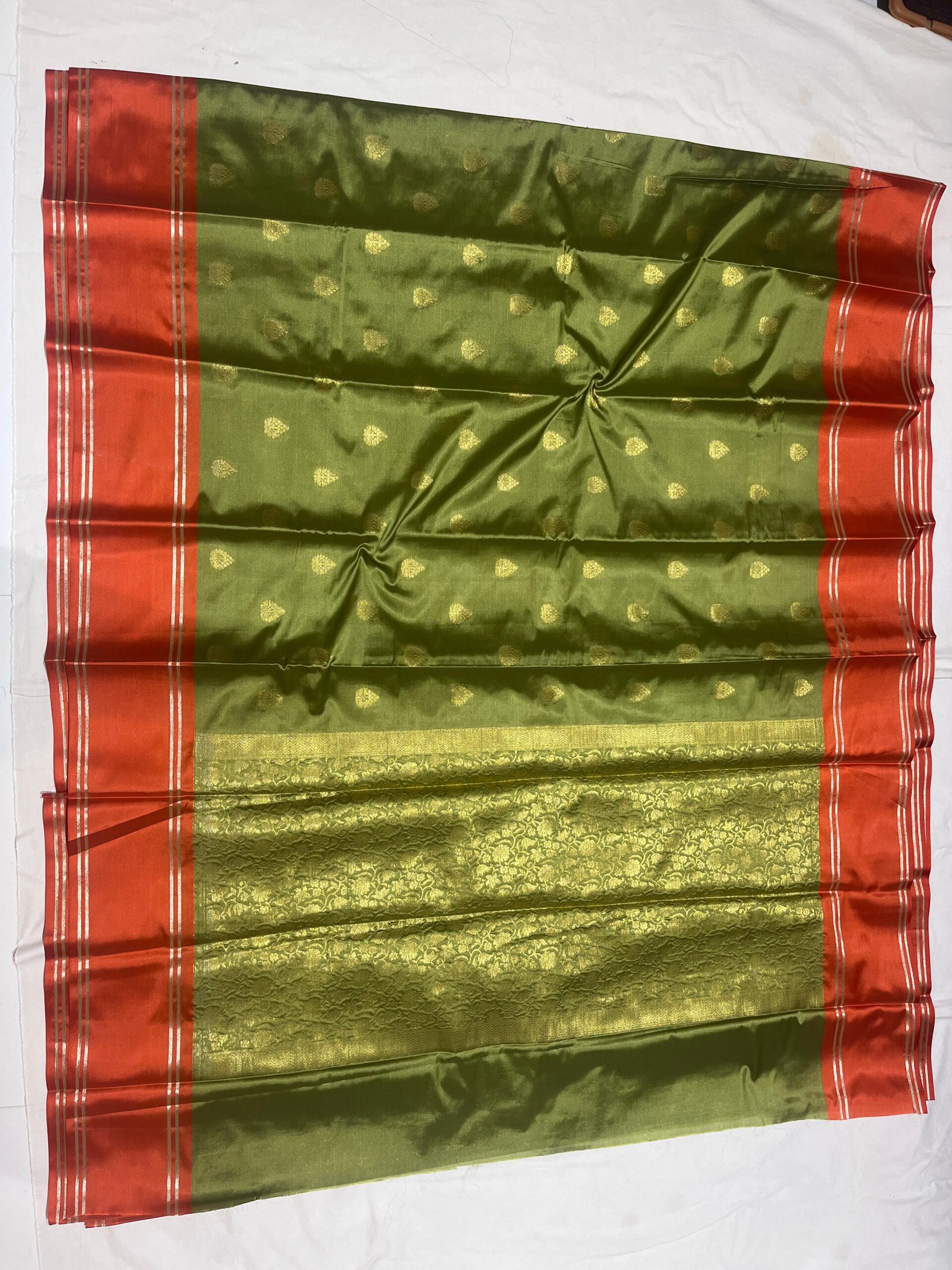 WhatsApp Image 2025-11-11 at 17.04.14 Banarasi Velvet Silk Saree — Mehndi with Garnet Border | Bentex Border & Rich Zari Pallu