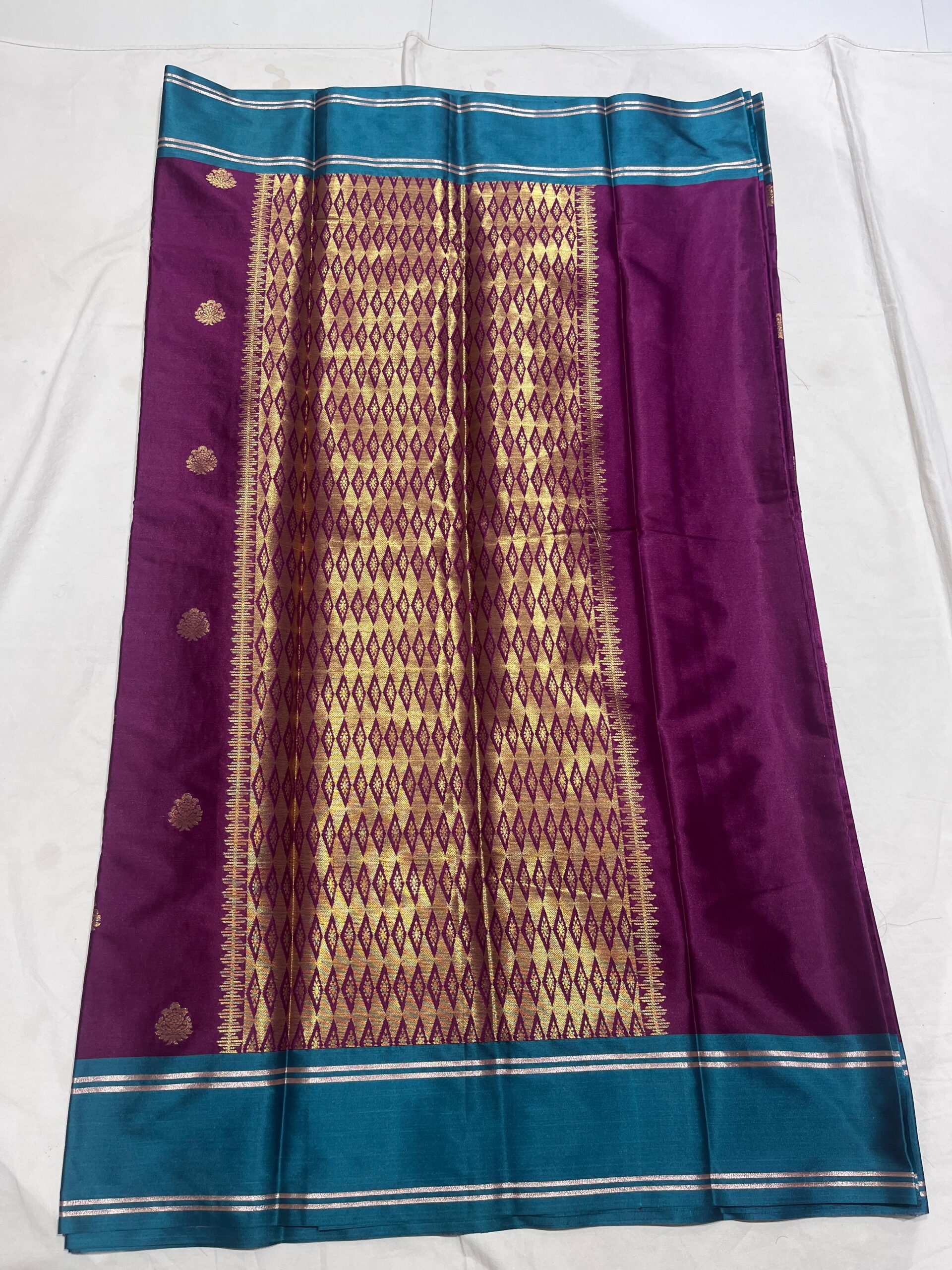 WhatsApp Image 2025-11-11 at 17.12.25 Banarasi Velvet Silk Saree — Garnet Color | Bentex Border & Rich Zari Pallu