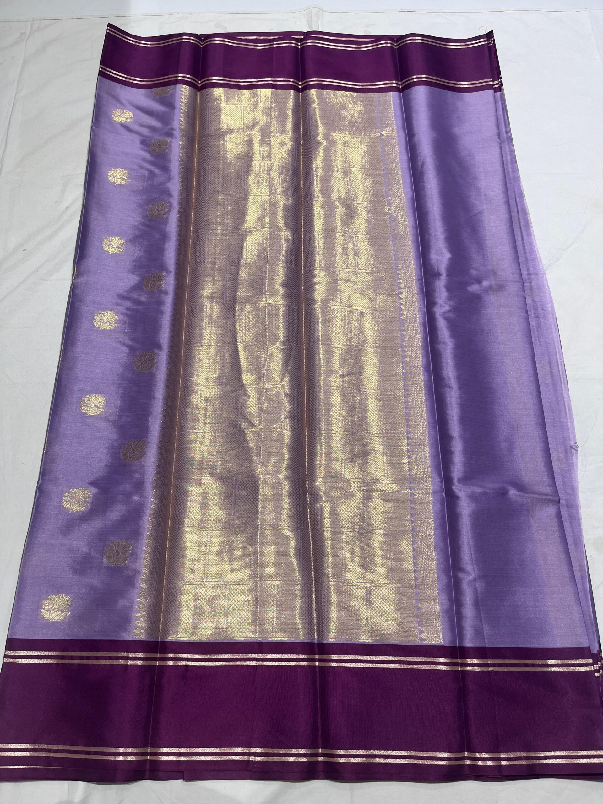WhatsApp Image 2025-11-11 at 18.01.26 Banarasi Velvet Silk Saree — Light Purple | Bentex Border & Rich Zari Pallu