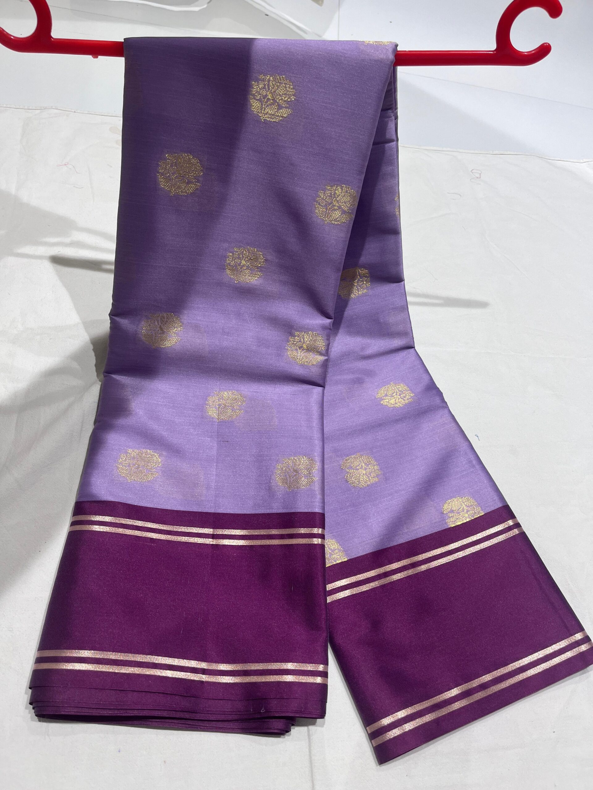 WhatsApp Image 2025-11-11 at 18.01.27 Banarasi Velvet Silk Saree — Light Purple | Bentex Border & Rich Zari Pallu