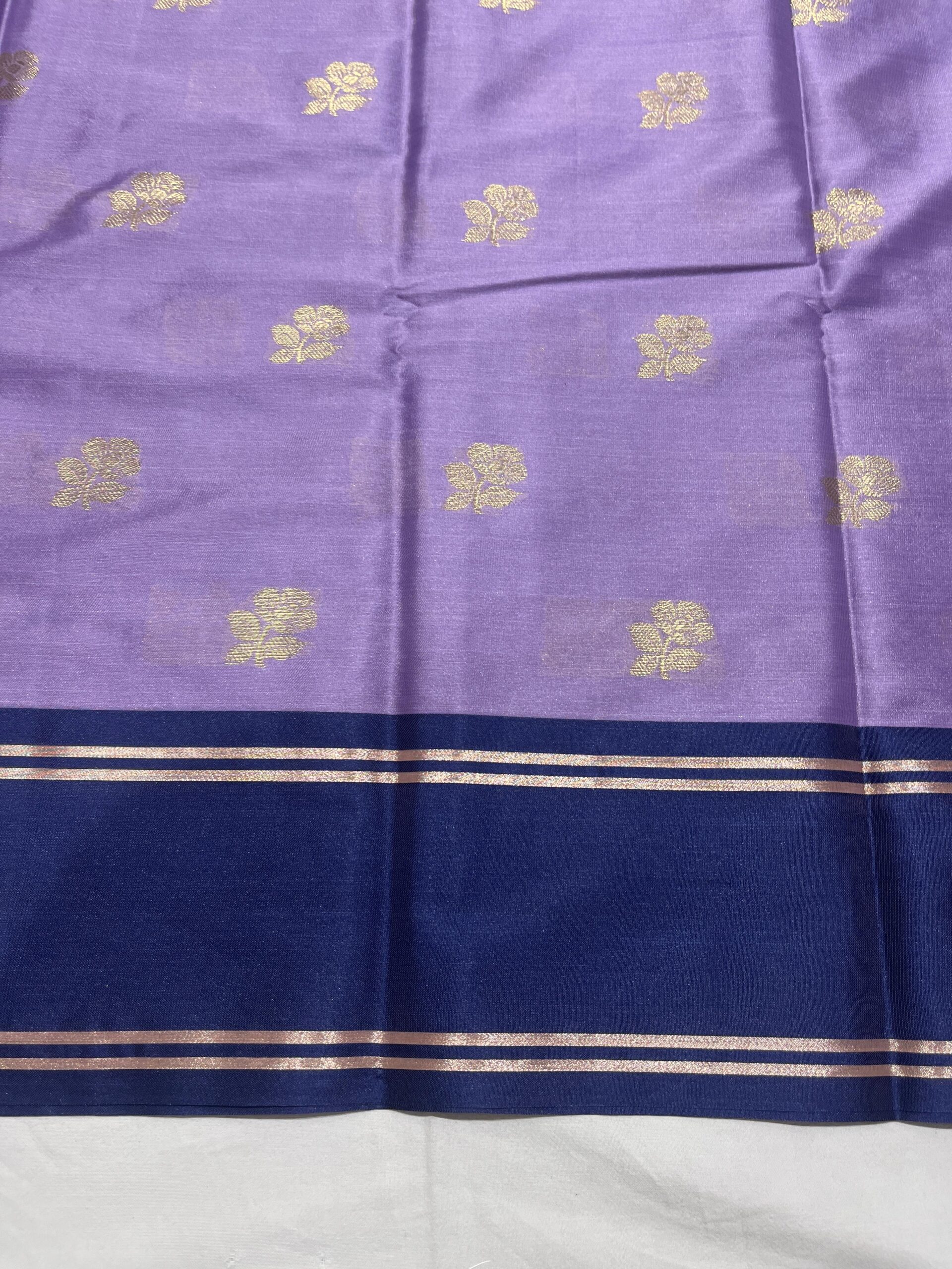 WhatsApp Image 2025-11-11 at 18.08.40 (2) Banarasi Velvet Silk Saree — Light Purple | Bentex Border & Rich Zari Pallu